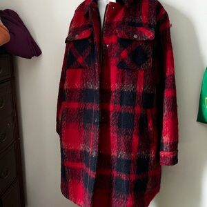 Levi Shacket plaid Sherpa lined long coat Red and Black Textured Jacket wool